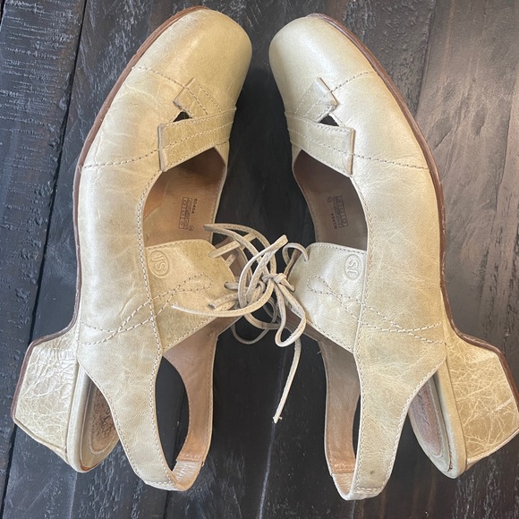 Josef Seibel Cream Slingback Heels - Picture 6 of 10